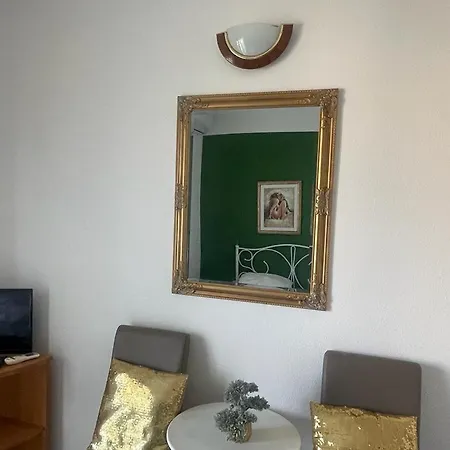 Apartment By The Sea - 21313